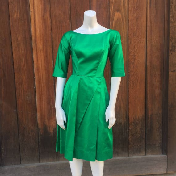 1960's Silky Emerald Bow Dress - image 3