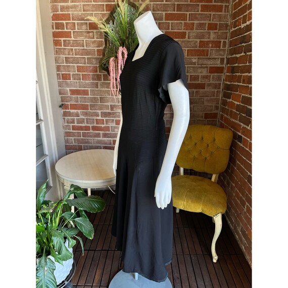 1930s Black Crepe Dress - image 2