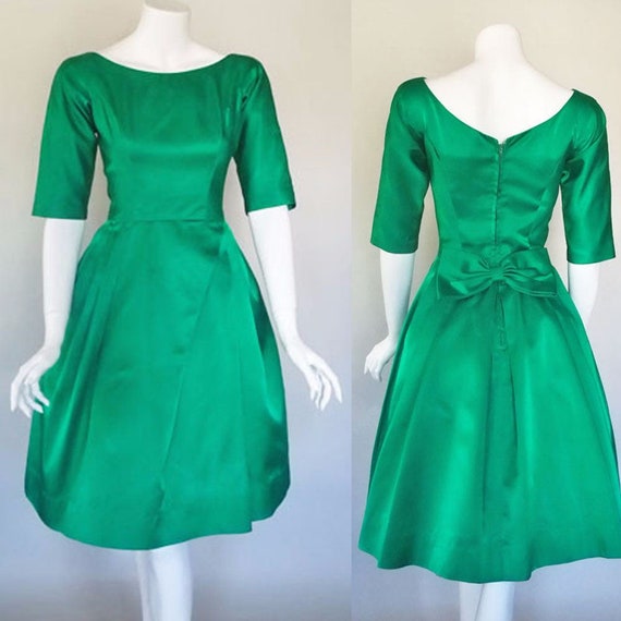 1960's Silky Emerald Bow Dress - image 1