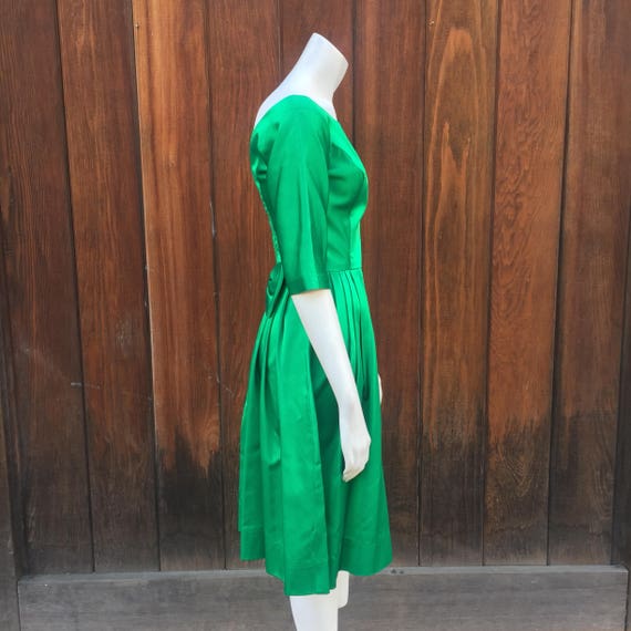 1960's Silky Emerald Bow Dress - image 4