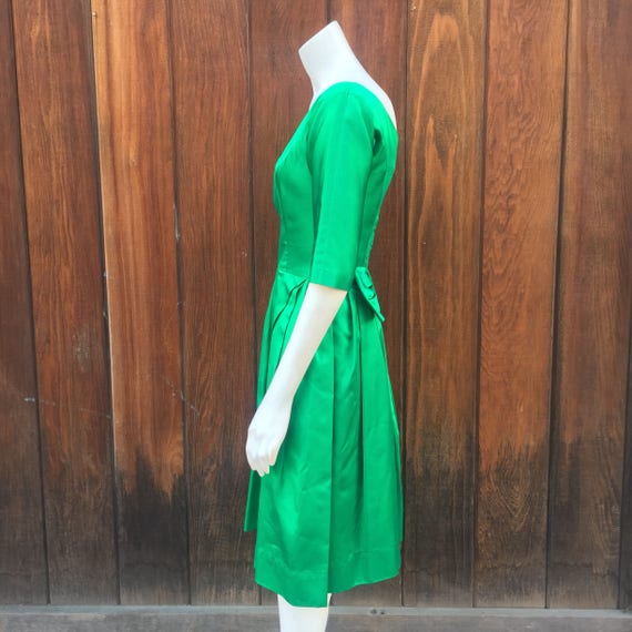 1960's Silky Emerald Bow Dress - image 6