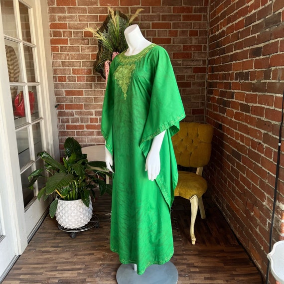 Vintage 1970s Green Keyhole Caftan - image 2