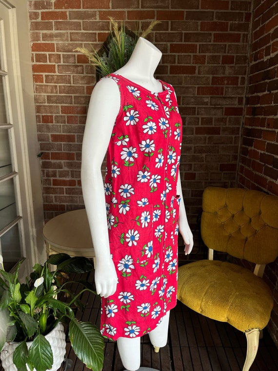 1960s Red Daisy Zipper Dress - image 4