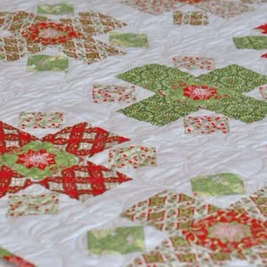 Digital PDF Pattern Baby&#39;s First Christmas Quilt