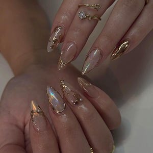 Luxe Iridescent Press On Nails/Handmade Gel Nails In Medium Almond/Glue On Nails/Summer Nails/Birthday Wedding Prom Faux Nails/Gift for Her