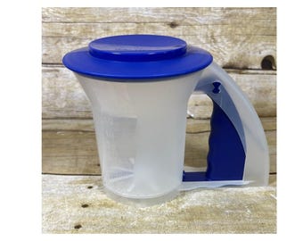 Tupperware NEW Sift n Style Sifter Blue Store n Sift Sugar Flour Powdered