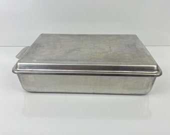Vintage Mirro Aluminum Cake Pan with Snap On Lid 13" x 9" x 2 1/2