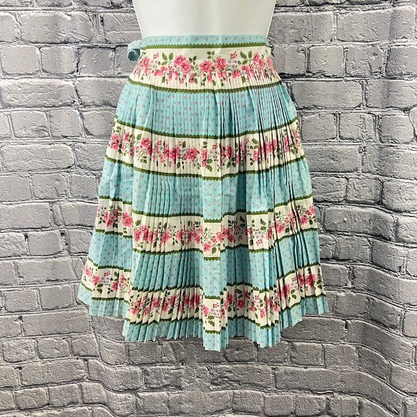 Vintage Pleated Half Apron by Status Quo USA 1960s Never Been Worn NWT Pink Blue Flowers