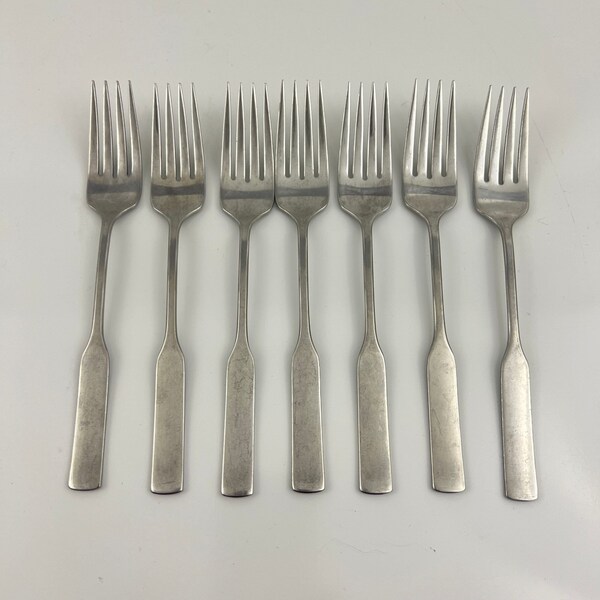 ONEIDA Deluxe Stainless ANTARES Flatware 7 Dinner Forks 7 1/4"