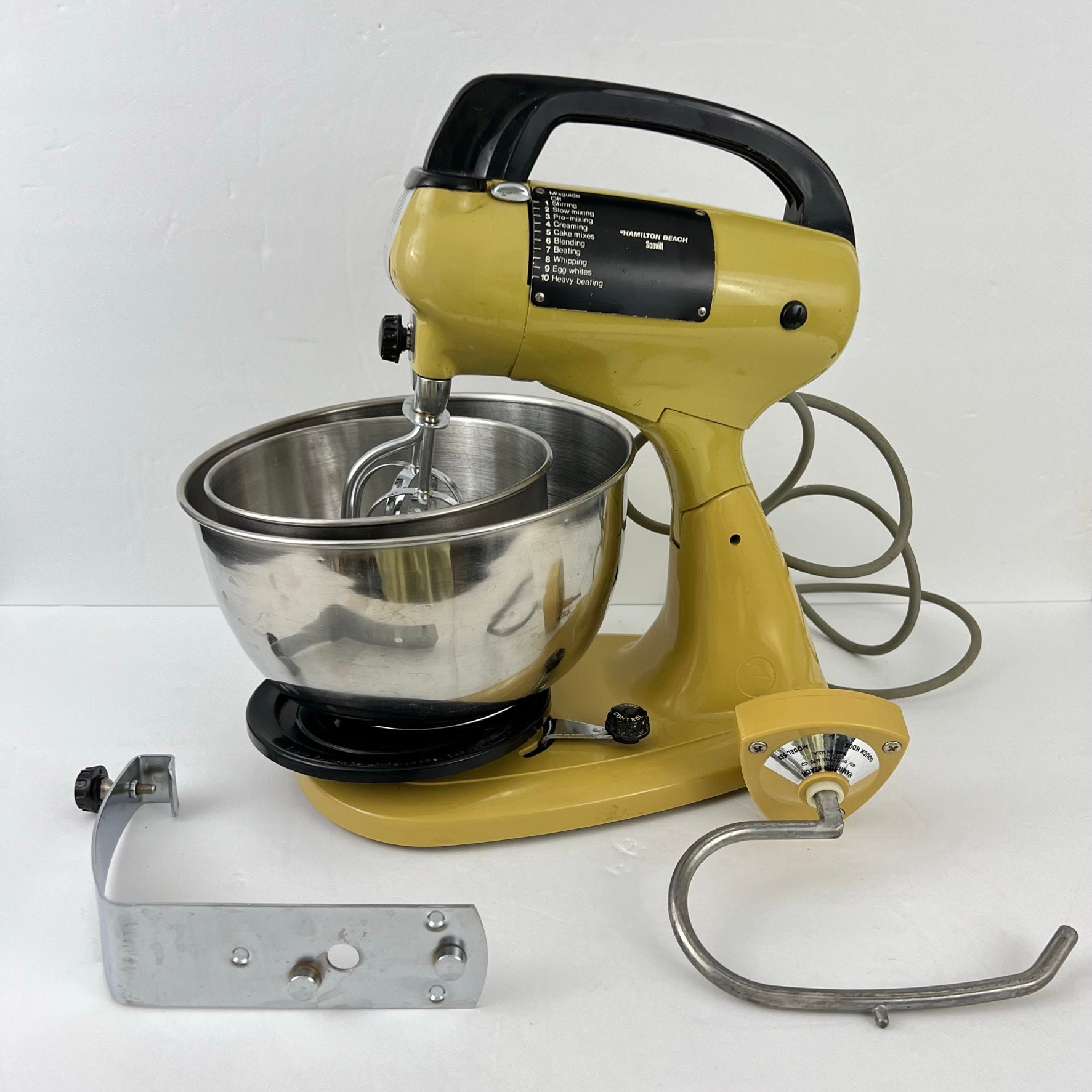 Scovill Hamilton Beach Stand Mixer Model 60 10 Speed Gold With Dough Hook ,  Stainless Steel Mixing Bowls 