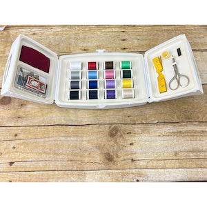 Vintage Sewing Kit In Plastic storage Box Unused Avant USA