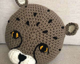 Crochet Cheetah pillow,handmade cheetah pillow,animal pillow,zoo billow, children pillow