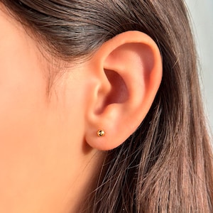 Tiny Ball Stud Earrings • Gold Vermeil Mminimalist Earrings • Sterling Silver Sphere Stud Earrings • Minimalistic Everyday Studs