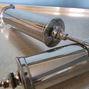 Vintage Allen & Hanburys Metal Ear/Irrigation Syringe