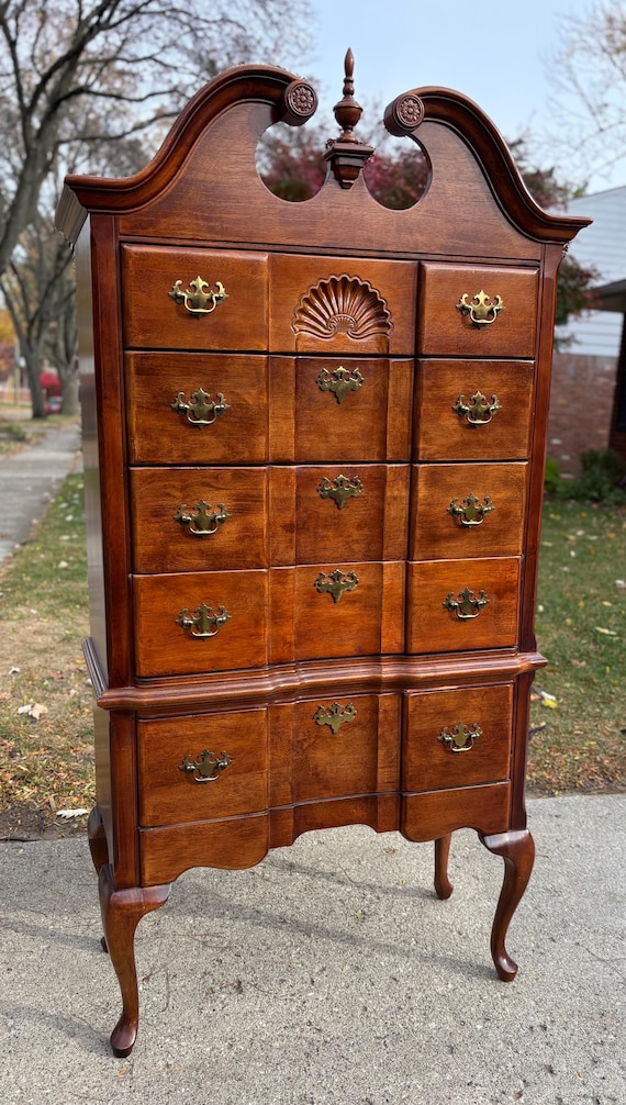 SOLD | Queen Anne Style Highboy Dresser/Hutch