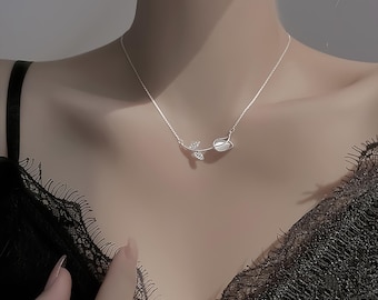 Dainty Tulip Flower Necklace – Gold, Silver, Rose Gold