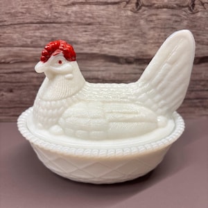 Vintage Westmoreland Milk Glass Rooster On Nest Collectible Dish