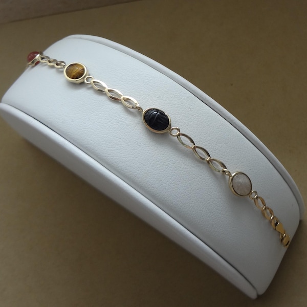 Delicate 14K Scarab Carved 5-Stone Chain Link Bracelet