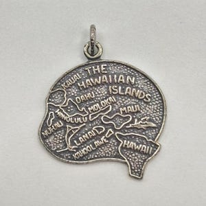 Sterling Silver 925 The Hawaiian Islands Land Map Souvenir Charm Pendant