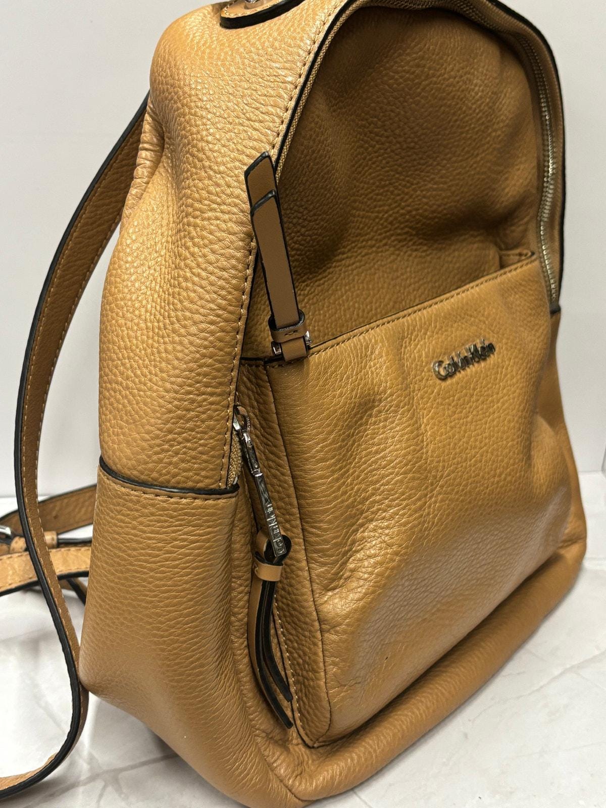 american crew backpack canvas leather okpta1519426 0973628 Distressed Heavy Duty Green Canvas & Leather Backpack OKPTA1519426, OK. 0973628