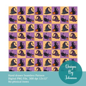 Op de afbeelding: Een herhalend patroon met Halloween-illustraties. Het ontwerp bevat zwarte katten, heksenhoeden en pompoenen op een dambord van oranje en paarse vierkanten. De tekst luidt "Hand drawn Seamless Pattern" en "Designs By Johanna".