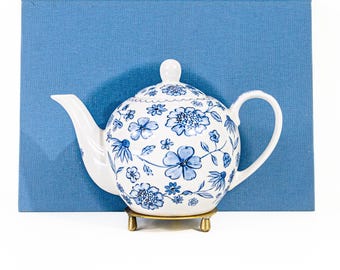 Blue White Porcelain Floral Teapot 36 Ounce