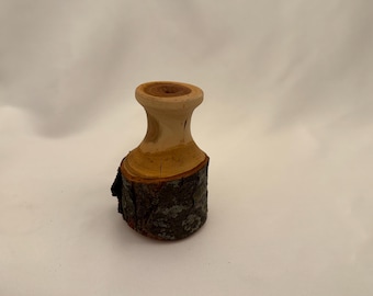 Wooden bud vase for dried flowers