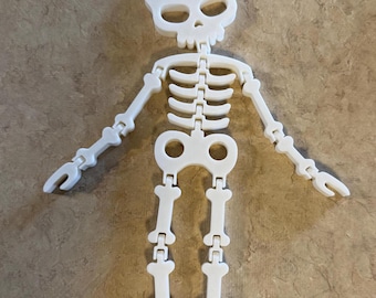 3D Printed Flexi Skeleton – Articulated Halloween Decor, Fidget Toy, Spooky Desk Buddy