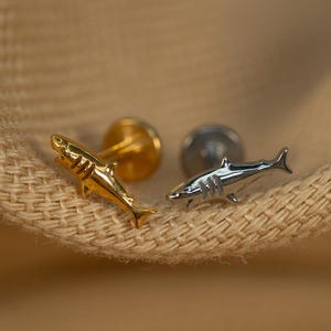 16G Shark Flat Back Stud - Screw Back Stud - Shark Earrings - Cartilage Piercing - Helix Stud - Gold - Silver - LJ29.10