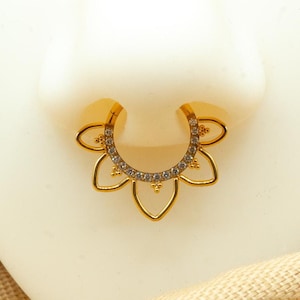 16G Lotus Flower Hoop • Titanium Clicker Hoop • Septum Ring • Conch Hoop • Cartilage Earring • Helix Piercing • Daith Hoop • LJ15.23