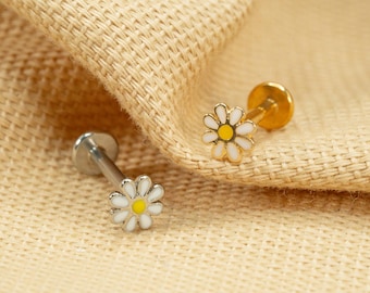 16G Daisy Flower Flat Back Stud - Screw Back Stud - White Daisy Earrings - Cartilage Piercing - Helix Stud - Gold - Silver - LJ24.15