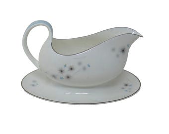Royal Doulton Thistledown Bone China Gravy Boat & Underplate H4943