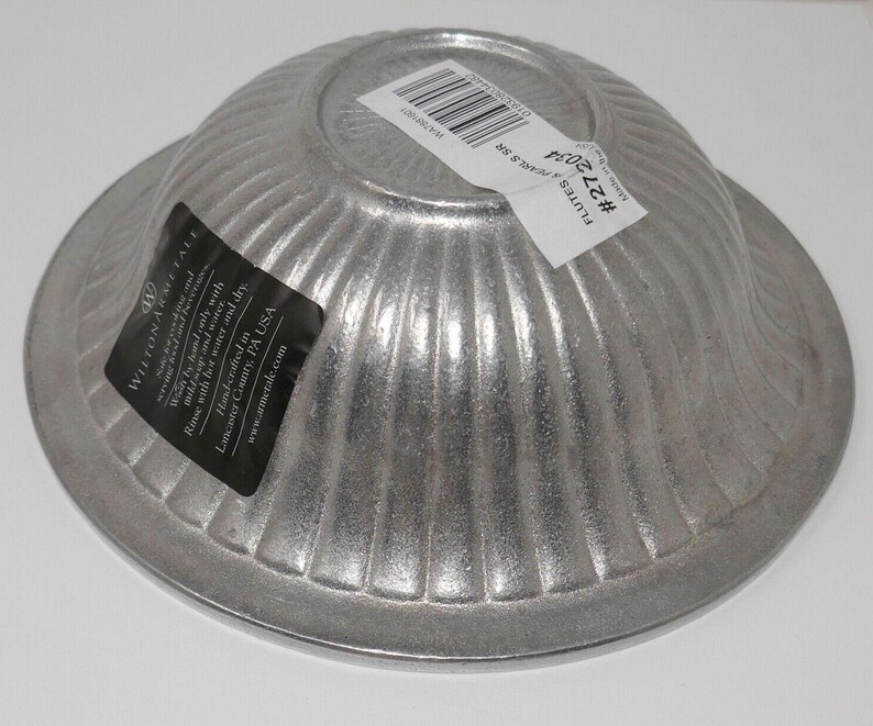 Wilton Armetale Flutes and Pearls Small Round Bowl #272034 image 9