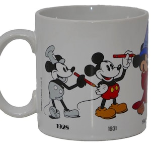 Taza de cerámica de 355 ml (Aplausos, Disney Mickey Mouse a través de los años) imagen 1