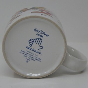 Taza de cerámica de 355 ml (Aplausos, Disney Mickey Mouse a través de los años) imagen 6