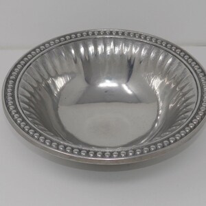 Wilton Armetale Flutes and Pearls Small Round Bowl #272034 image 2
