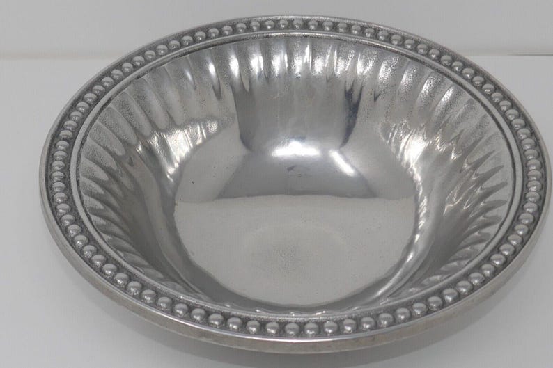 Wilton Armetale Flutes and Pearls Small Round Bowl #272034 image 3