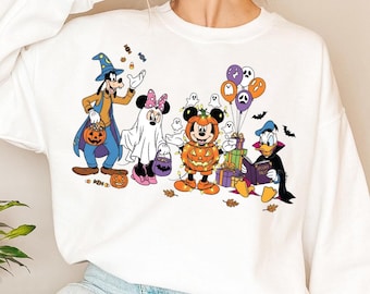 Komfortfarben Retro Disney Halloween Shirt, Mickey und Freunde Halloween T-Shirt, Disney Familie Shirt, Halloween Ghost T-Shirt, Süßes oder Saures Shirt