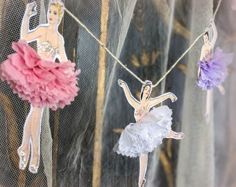 Ballerina slinger. Paper Doll Ballerina's met Crêpe Tutus Garland, Verkocht op maat gesneden