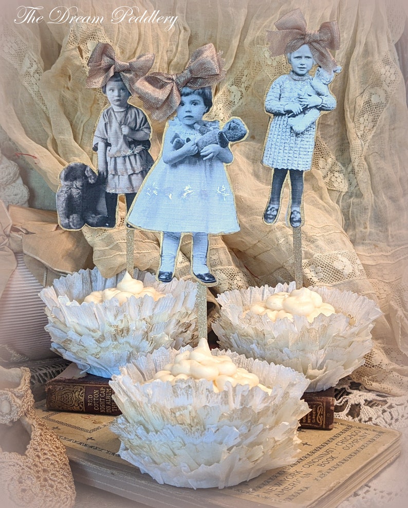 Creme Fraiche Ruffles. Ruffled Crepe Cupcake Wrappers in White and Cream image 2