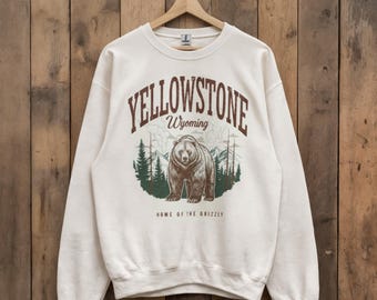 Yellowstone National Park Sweatshirt, Vintage Yellowstone Crewneck