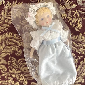 Vintage Avon Victorian Collector Doll, Kate Greenaway Inspired