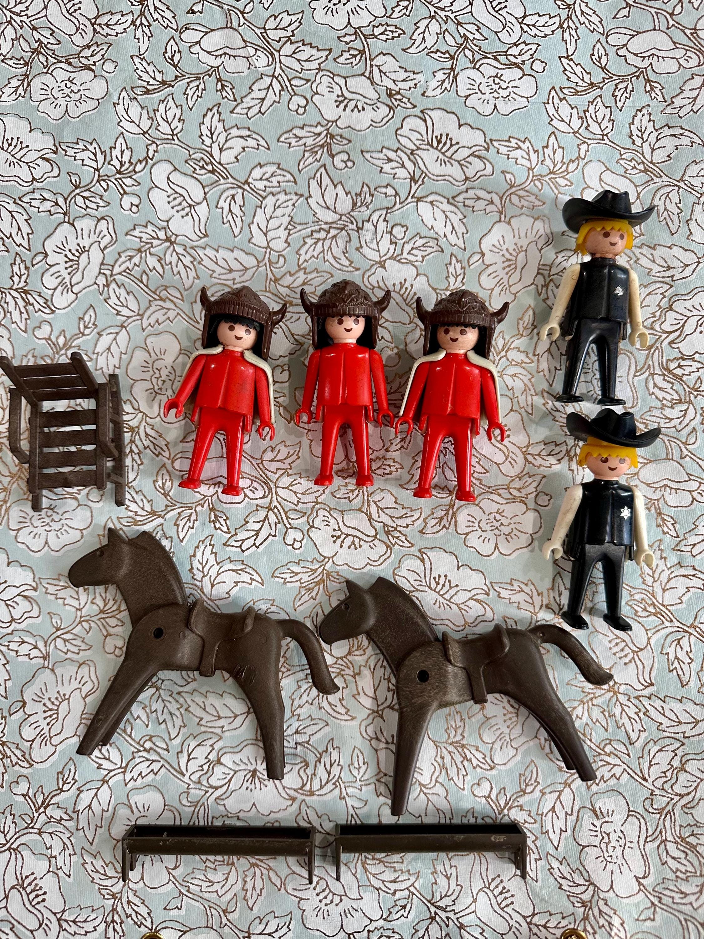 Lot Accessoires Playmobil Vintage – Chapeau Femme, Charrette, Thème Western (années 70/80)