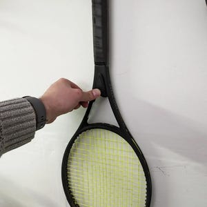 Tennis Racket Wall Mount for Single Racket, Vertical Wall Display Bracket, Tennis Racquet Storage Holder for Home, Studio or Sports Shop
