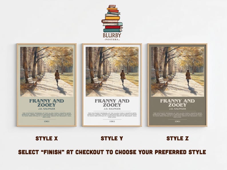 K&ouml;nnte beinhalten: Drei gerahmte Kunstdrucke des Buches "Franny and Zooey" von J.D. Salinger. Jeder Druck zeigt ein Aquarellbild einer Person, die einen Weg entlanggeht. Die Drucke sind mit "Style X", "Style Y" und "Style Z" beschriftet.