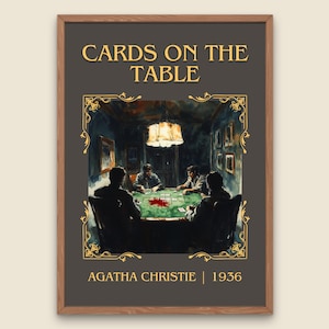 Kaarten op tafel van Agatha Christie Hoge kwaliteit posterprint. Gratis verzending muurkunst. Auteur en Blurb-boek/roman Minimalist Art Gift