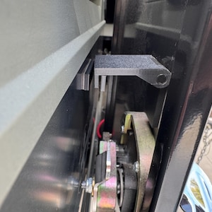 Off Grid Trailer Fridge/Door Clasp