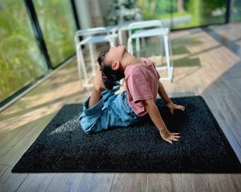 Midnight Black Indoor Mat, Plush Synthetic Turf (45" x 29")