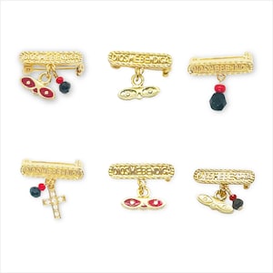 14k Gold Plated Lucky Charm Azabache Brooch, Ojitos De Santa Lucia Azabache Para Protección Contra el Mal de Ojo
