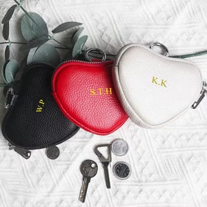 Porta-moedas com nome personalizado e coração, carteira de cartão de luxo com logotipo gravado, carteira com chaveiro com zíper da moda, presente para o dia da mulher